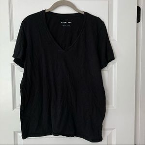 Everlane vneck cotton short sleeve shirt